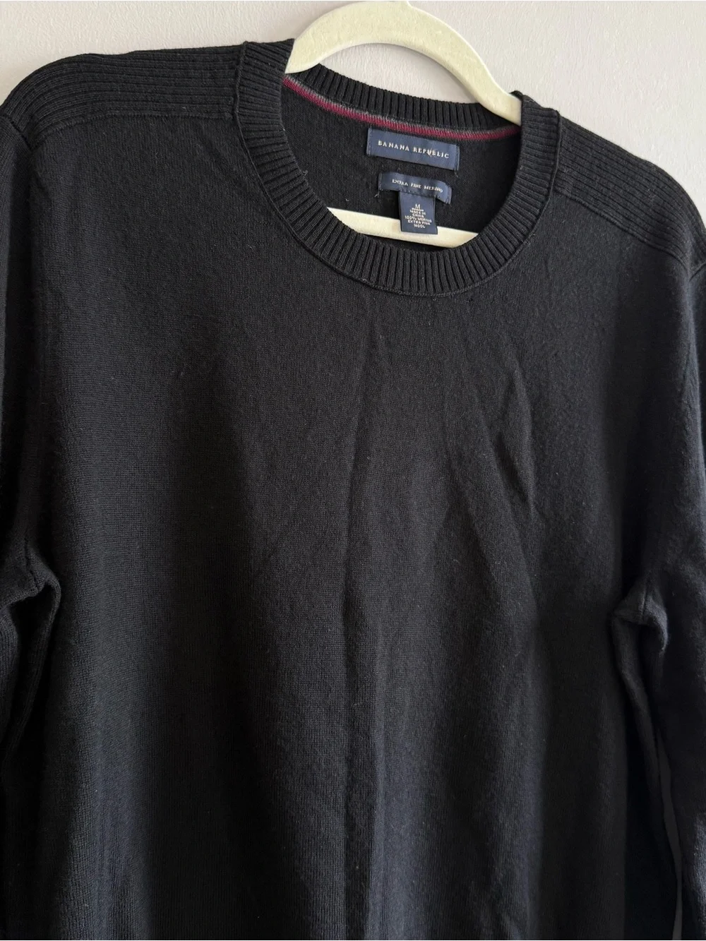 Banana Republic Men's Extra Fine Merino Wool Black Crewneck Knit Sweater Medium